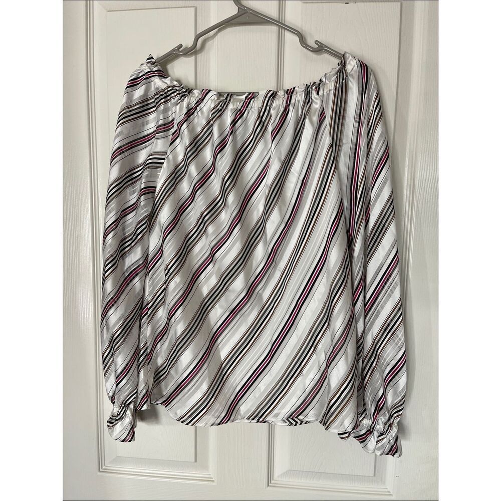 White House black market black and white striped off the shoulder blouse size M